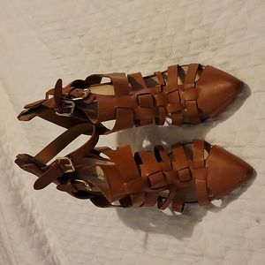 10m tan heels